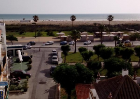 Отель Piso Playa Los Bateles Conil  Кониль-Де-Ла-Фронтера